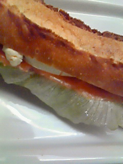 スモークサーモンとクリームチーズのバケット...