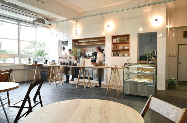 THE COFFEE TABLE Laboratory & Cafe 店内