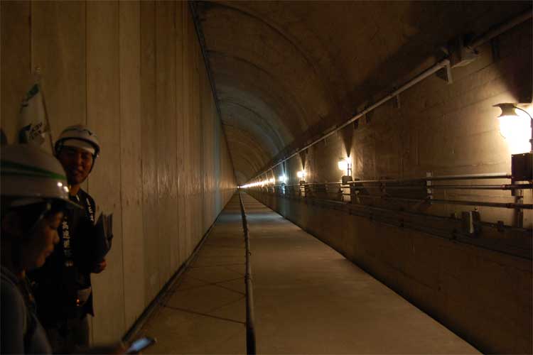 長い トンネル 一 世界 トンネルの長さランキング(世界)