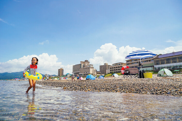 瀬波温泉海水浴場