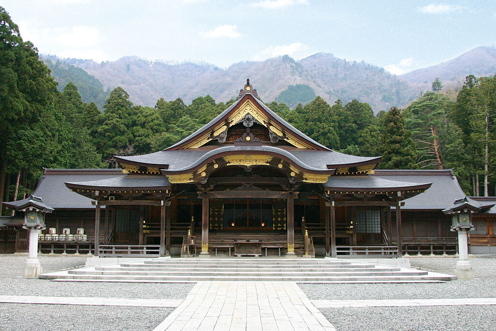 彌彦神社ｰ本殿