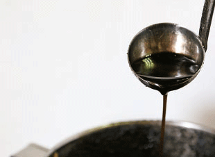 głʂȐHނ璊oĂ鎩Ɛ}[AX[vɂȂRN^B