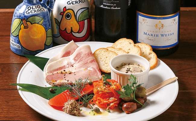 ahiru(アヒル)の「Tapasおまかせ盛り合わせ」