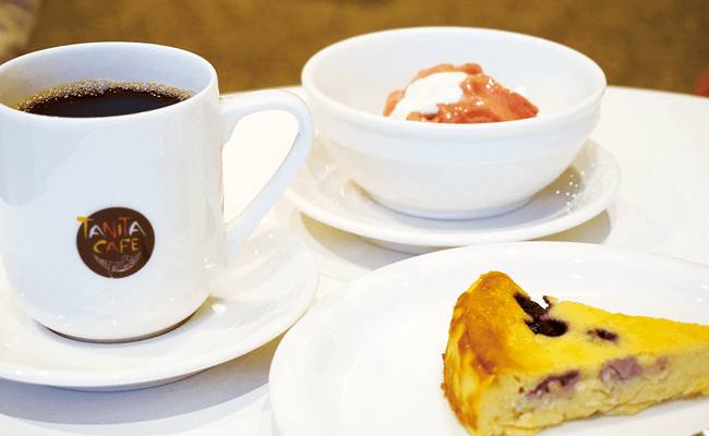 カフェメニューのほか、モーニングセットやランチメニューも。