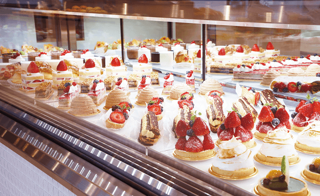REGINA SWEETS & BAKERY(レジーナスイーツアンドベーカリー)のショーケース