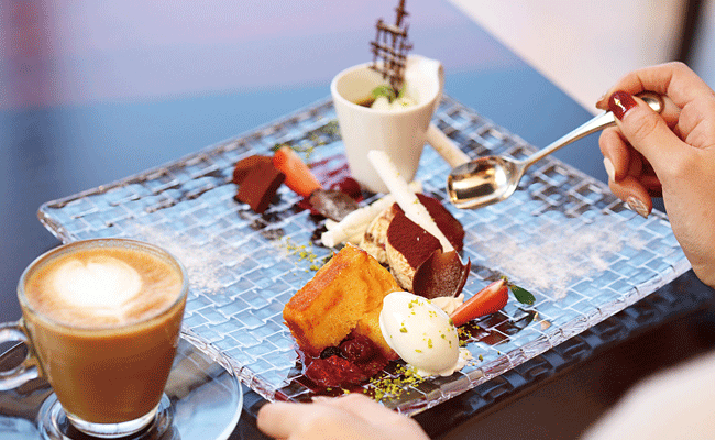 �֐�e���X�̃����`�̓v���X500�~�Ńf�U�[�g���X�y�V�����o�[�W�����ɁB�H��̂ЂƂƂ��܂ł��������C���ŉ߂��������B