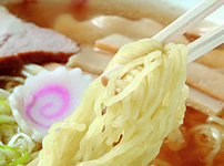 「あっさりしょうゆスープと細麺が最高!」