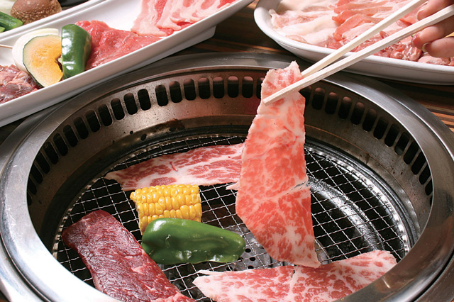 「焼肉しゃぶしゃぶ CHA-CHA 新潟駅南店」の焼肉orしゃぶしゃぶ食べ放題コース