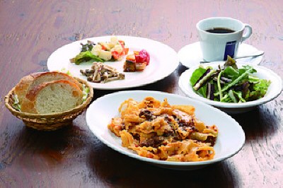 Osteria Sakazume[�I�X�e���A �T�J�d��]